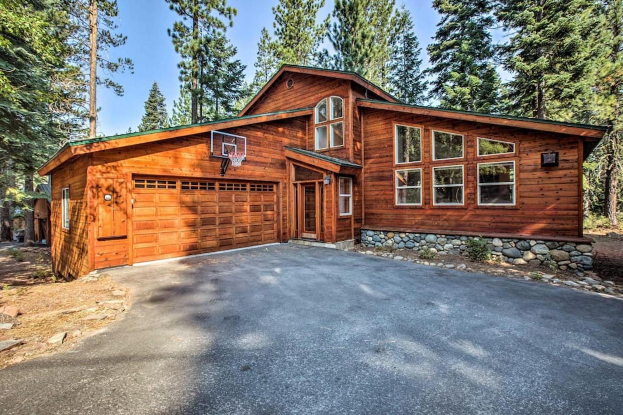 Moosetrack By Avantstay Cozy Cabin In The Of Tahoe Donner W Hot Tub トラッキー エクステリア 写真