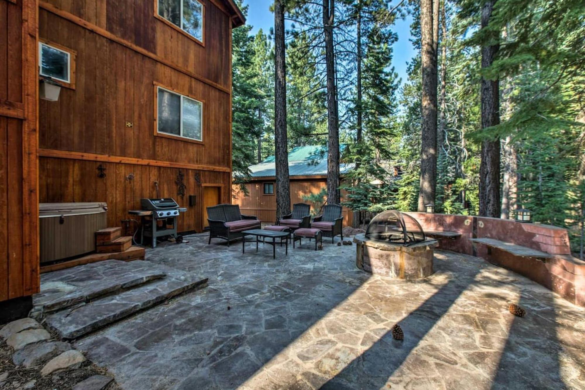 Moosetrack By Avantstay Cozy Cabin In The Of Tahoe Donner W Hot Tub トラッキー エクステリア 写真